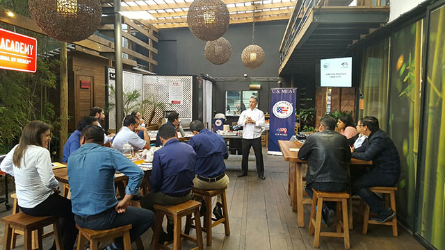 Seminarios teórico prácticos de carne de res y cerdo Americana